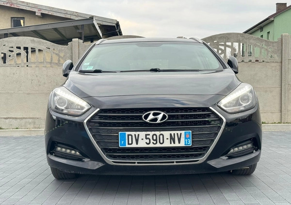 Hyundai i40 cena 36900 przebieg: 168000, rok produkcji 2015 z Ostrołęka małe 379